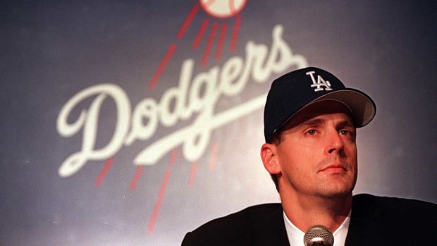 kevin-brown-dodgers-100million.jpg